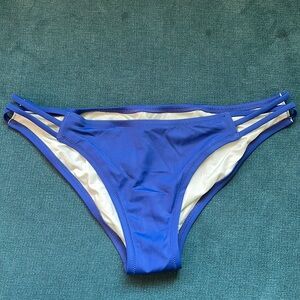 Royal blue bikini bottom 🔵